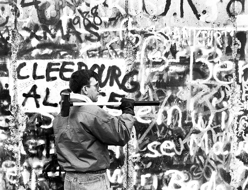 The Fall of the Berlin Wall : 1989  : Personal Photo Projects :  Richard Moore Photography : Photographer : 